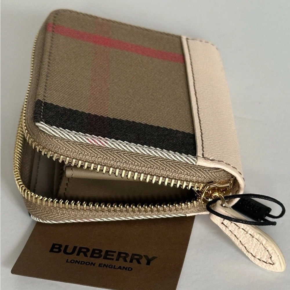 Burberry Brand New Zip Around Check Pale Cameo Wallet 80845271 Retail $480 - Picture 8 of 8